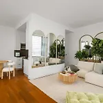 Elegant 2Bed 2Bath Apartment Just Minutes From Central Park & Broadway