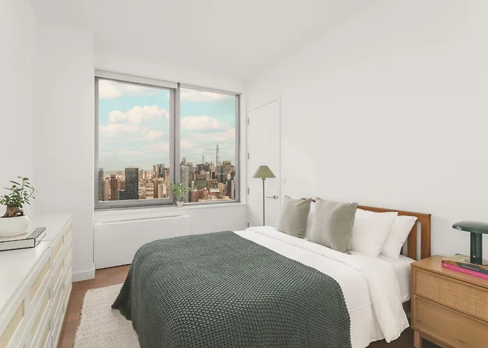 Elegant 2Bed 2Bath Apartment Just Minutes From Central Park & Broadway
